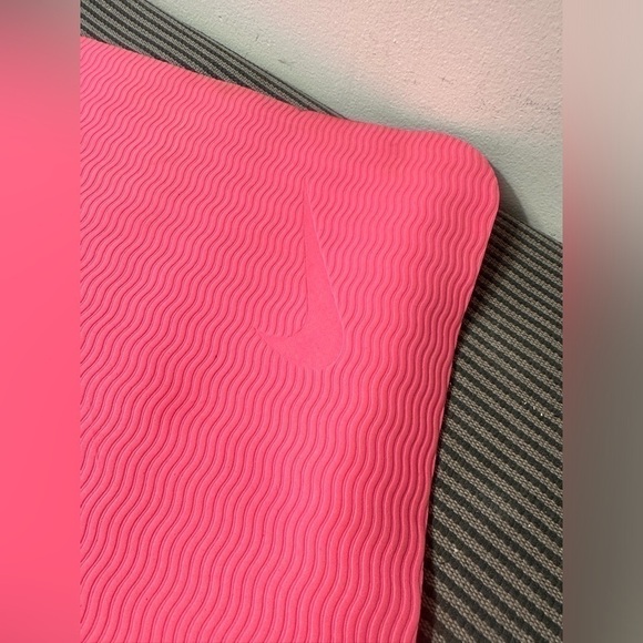 Yoga Nike mat - Picture 4 of 4